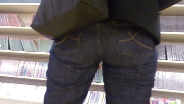 Oral bang με τη σαγηνευτική Charlee Chase και τη πορνο βιντεο ελληνικο Sally D'Angelo από το Tug Pass