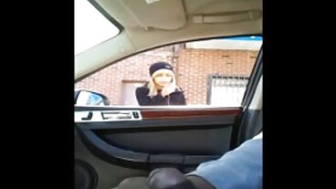 Προφορικό βίντεο με την όμορφη Emily Lee ερασιτεχνικα πορνο βιντεο από το Smut Puppet