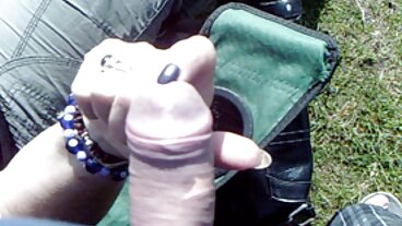 Handjob πορνό με τον έπαρχο Geneva King από το δωρεαν βιντεο πορνο Family Strokes